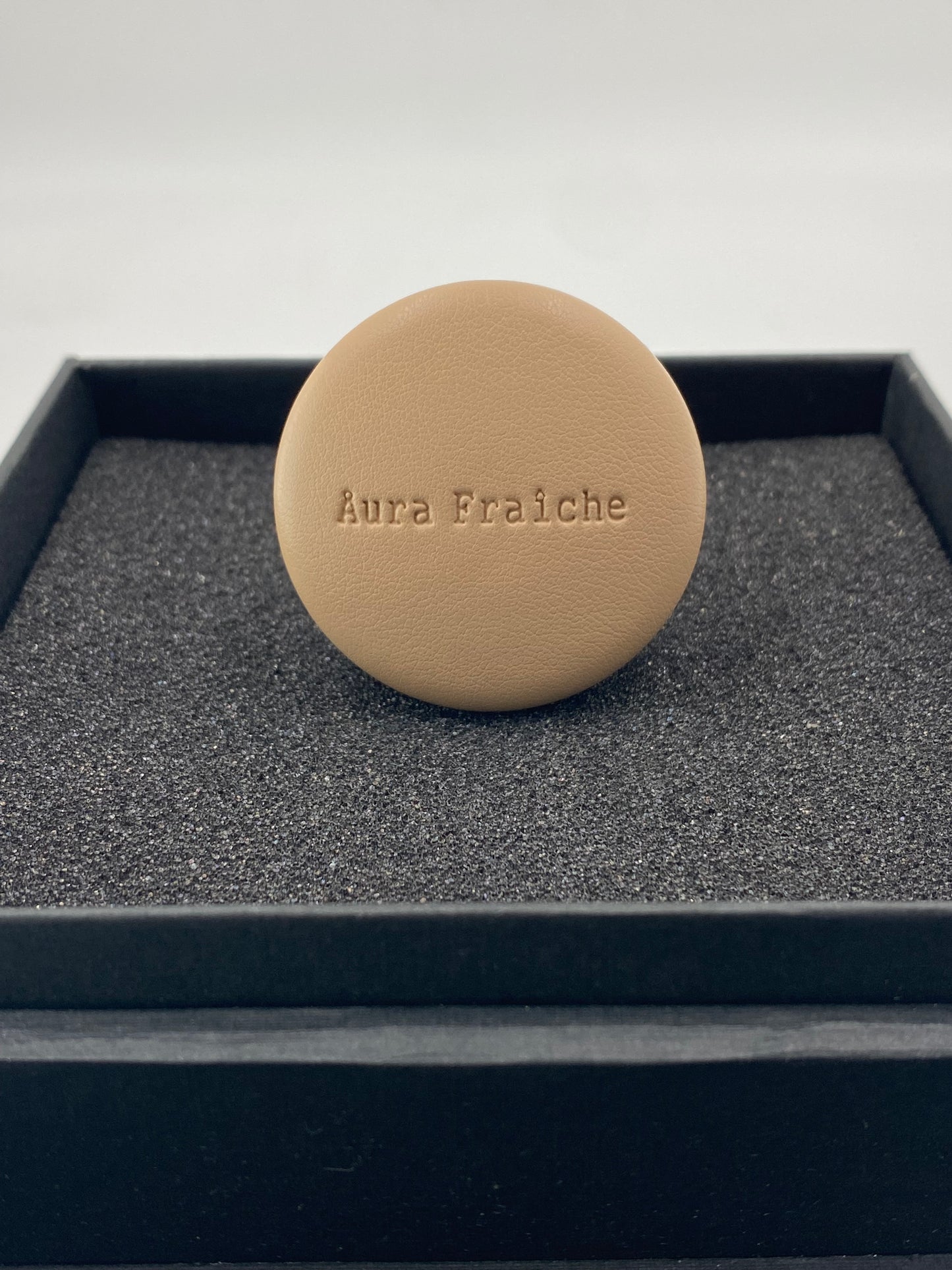 Aura Fraîche Leather Beige